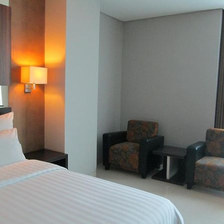 The Newton Hotel Bandung Exterior foto