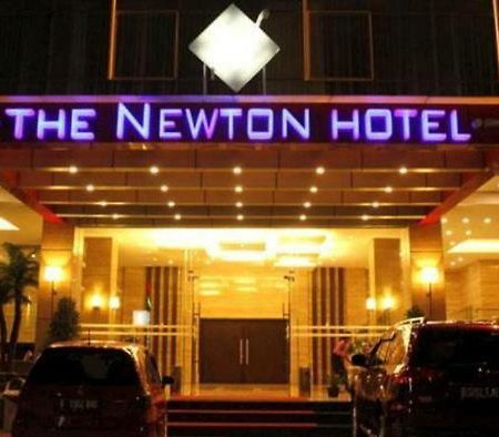 The Newton Hotel Bandung Exterior foto