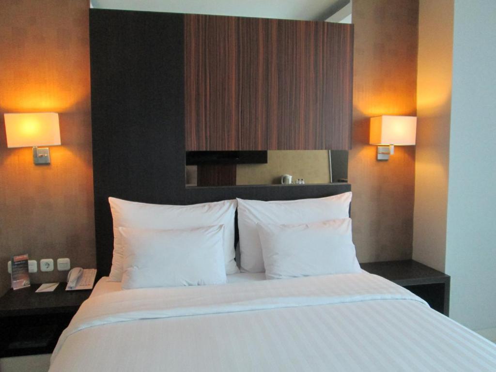 The Newton Hotel Bandung Zimmer foto