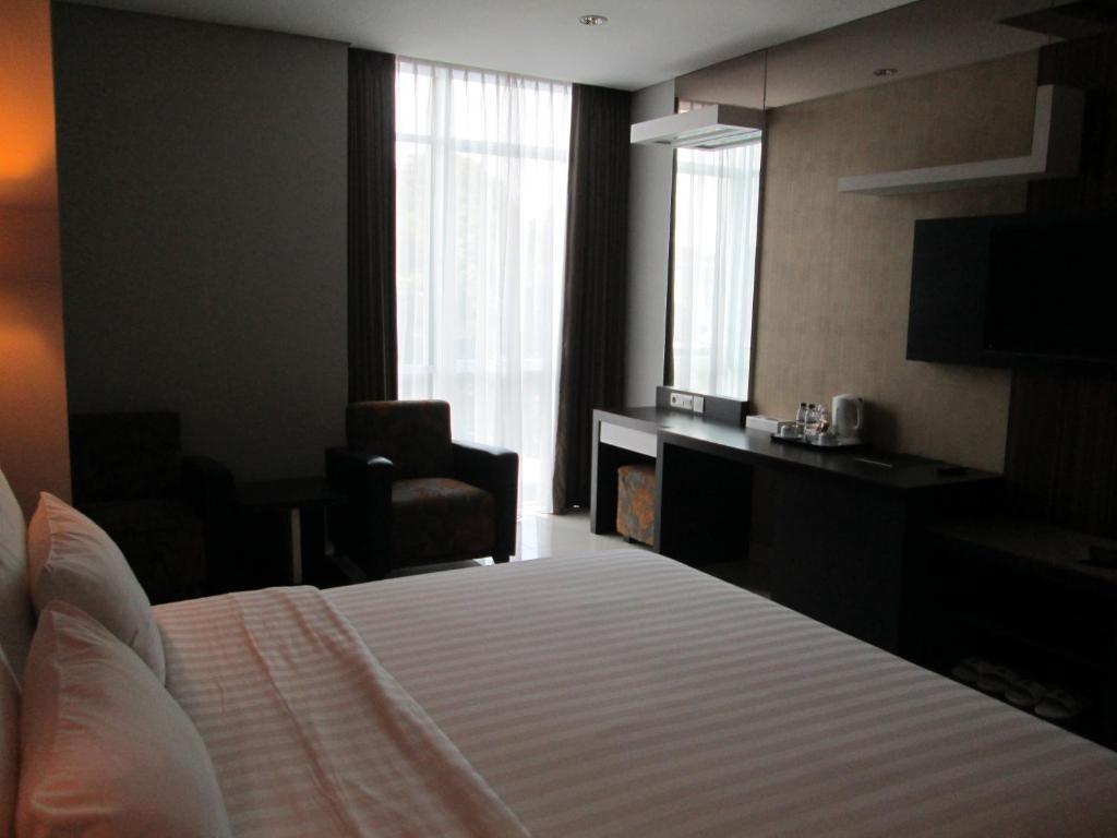 The Newton Hotel Bandung Zimmer foto
