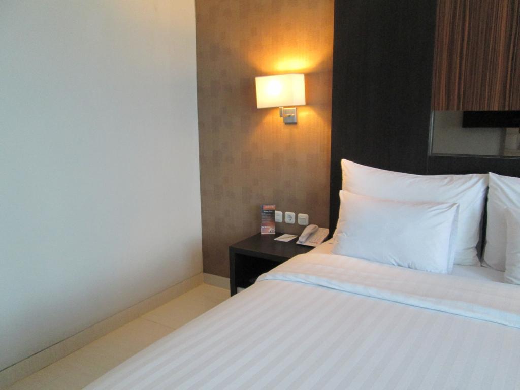 The Newton Hotel Bandung Exterior foto